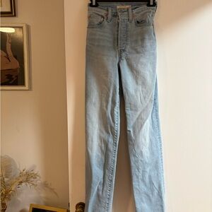 Levi’s Straight Leg high waisted